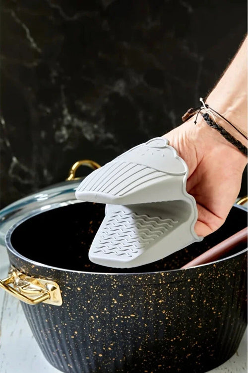 Set of 2 Silicone Oven Mitts Heat Resistant Microwave Pot and Tray